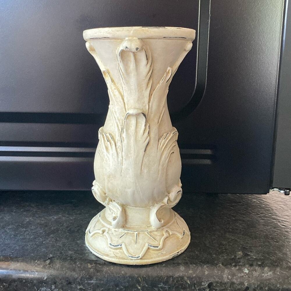 Vintage Ganz cream and gold accented resin candle pedestal holder